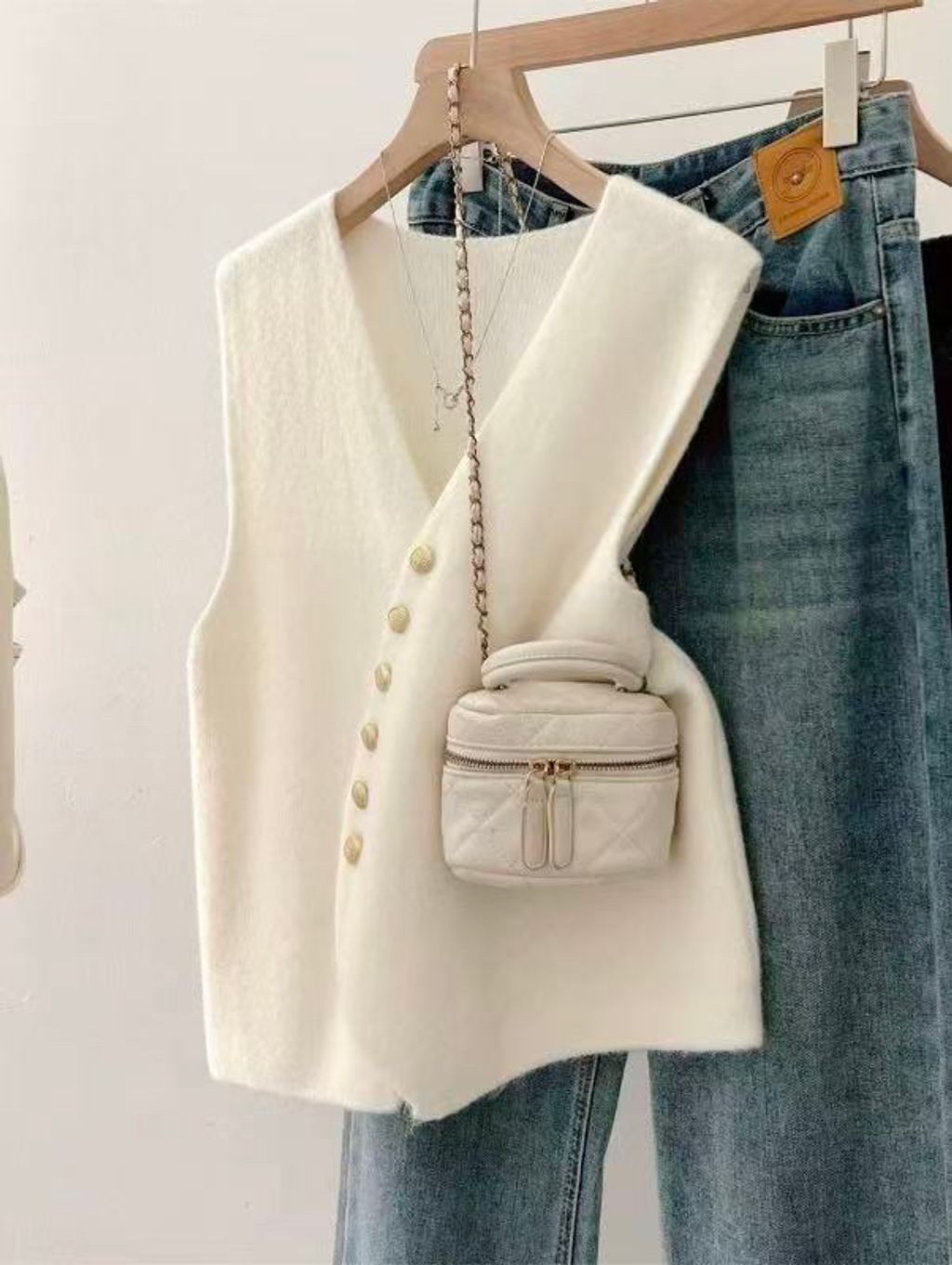 886c4004f3feda76f28101fab6a6ca85