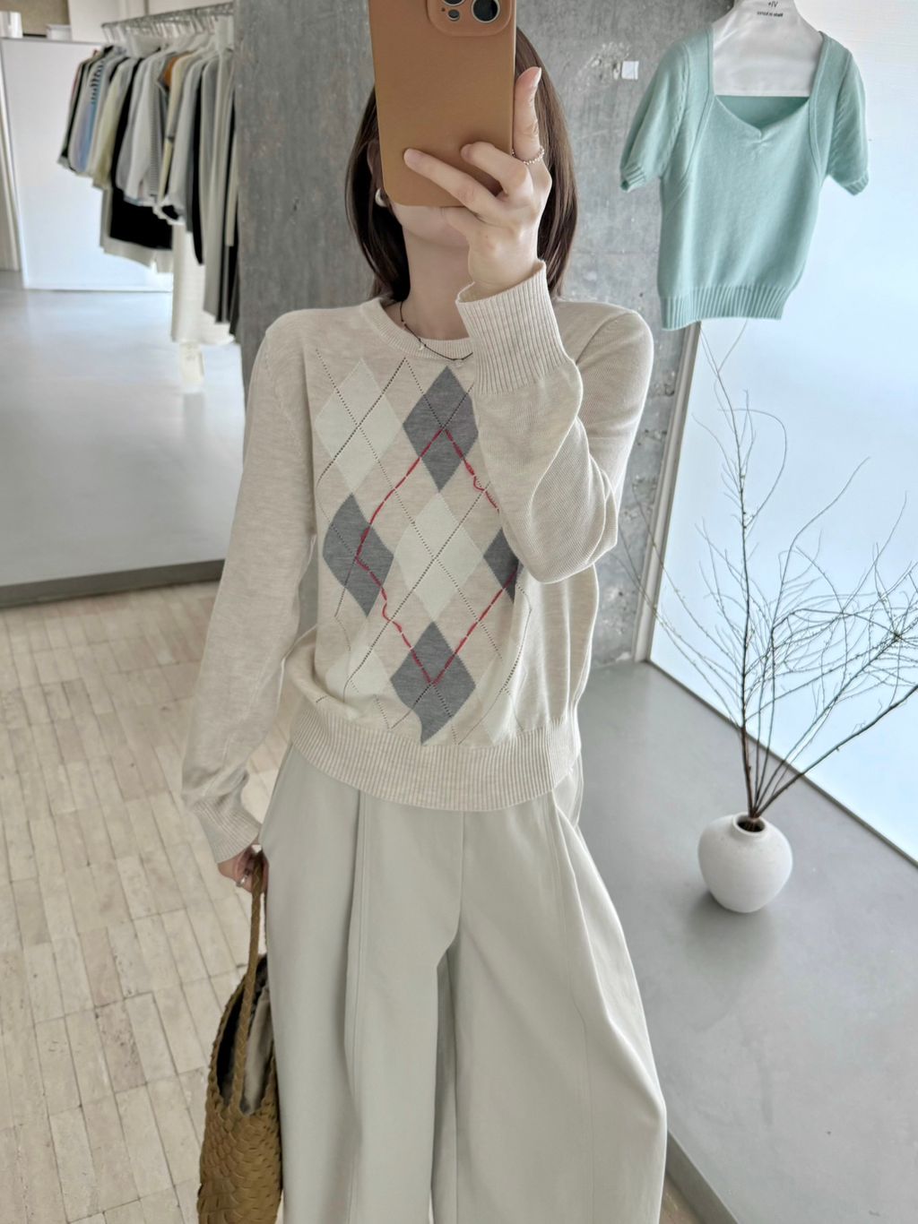 4224763b78c4a54efbca03a2b7746a62