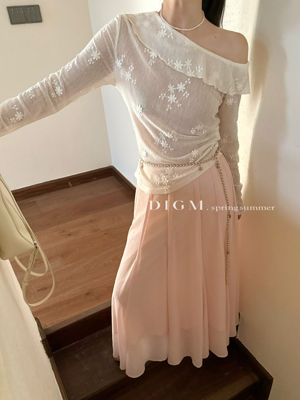 70448a25179a332d9e998ef6576baeeb