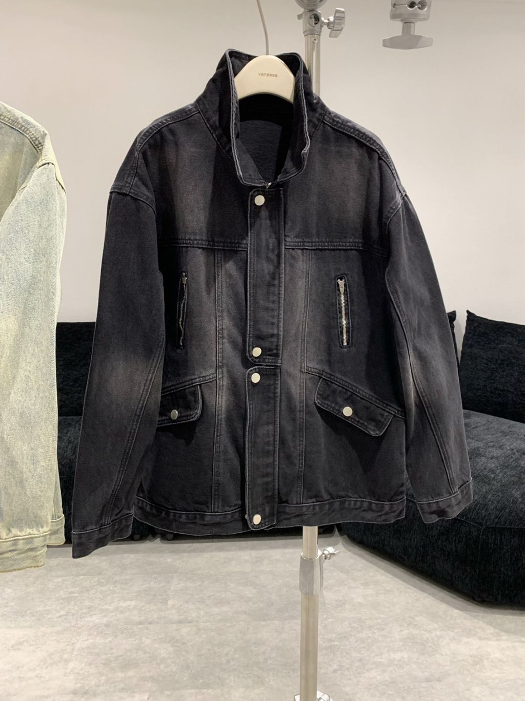 7b4b64d705f4caa39b9b4bec678eaab7