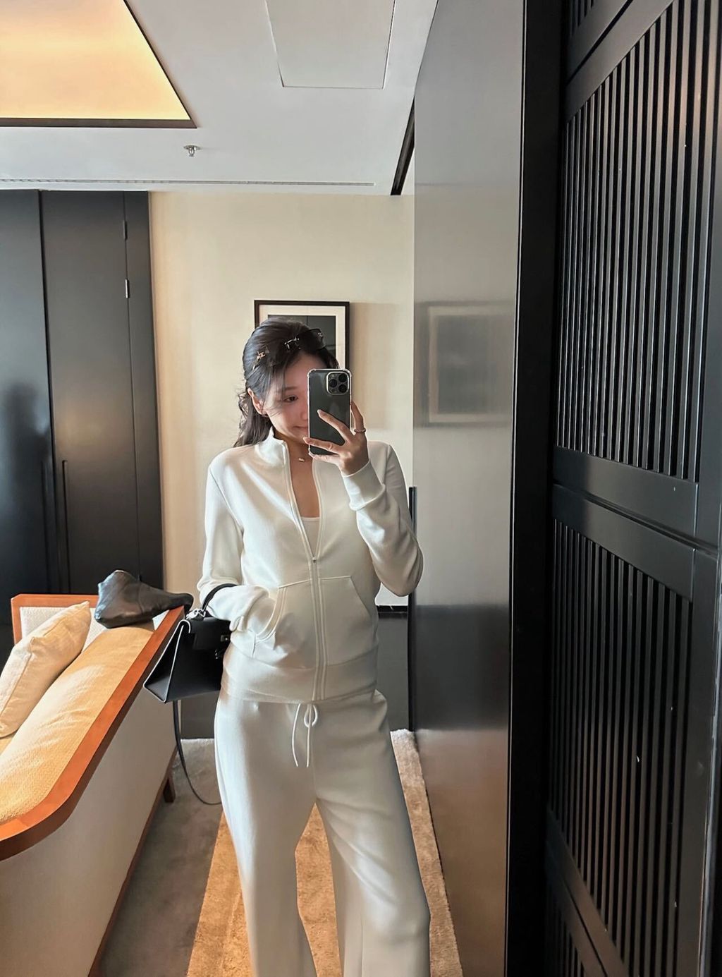 cdc6b3ce686d4e30e59e1a077f89d0ff