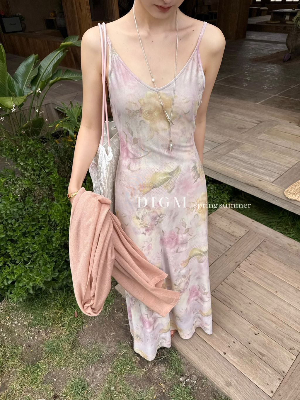 b6e87ec63141a25a58f1262231eb4404