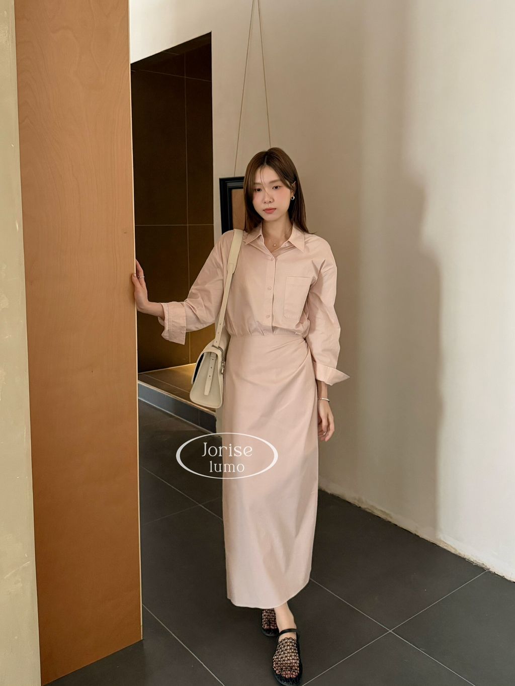 39bde90decba04a50dba05741d47f701