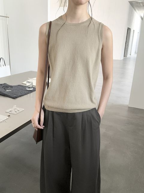 e0483b0d776677591a047a39e4303929