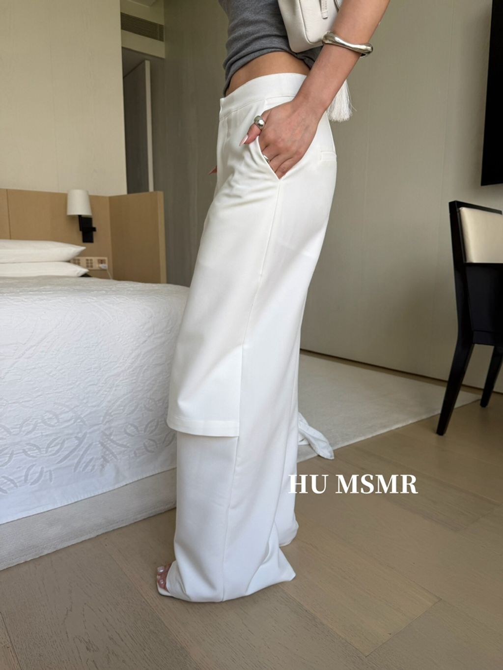 55594507208145bbd84a7c01f0221d18