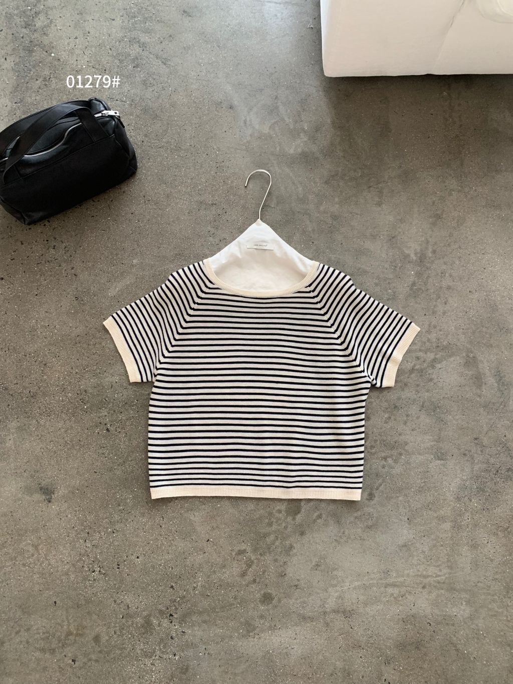 b886a8196bcc7bf867313a93d3f9e43d