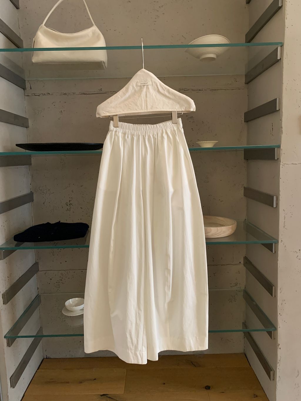 54c6c33f8b56b47f21769de54647ba23