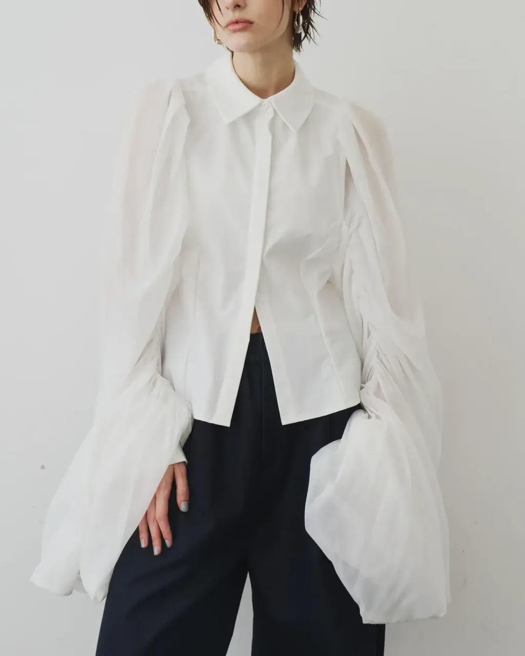 0220etude0824_1400x