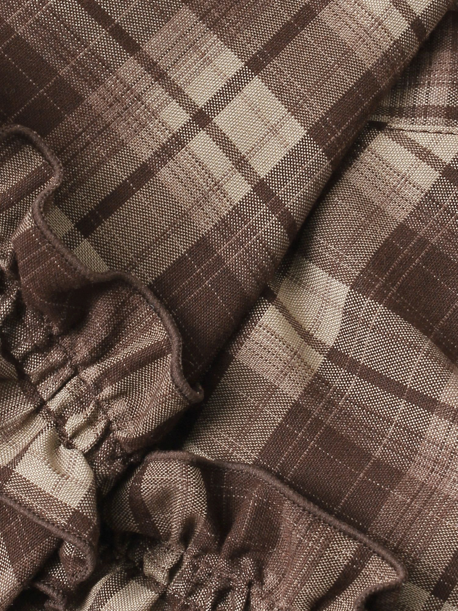 03_083