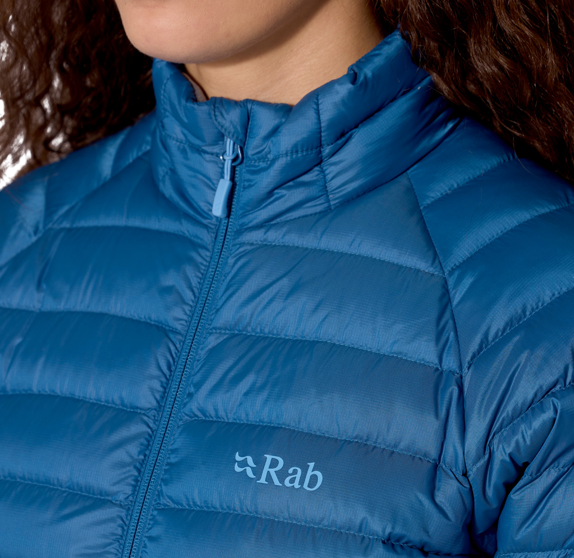 Womens_Microlight_Jacket_DarkBluebird_QDB_95_DBL_model_22