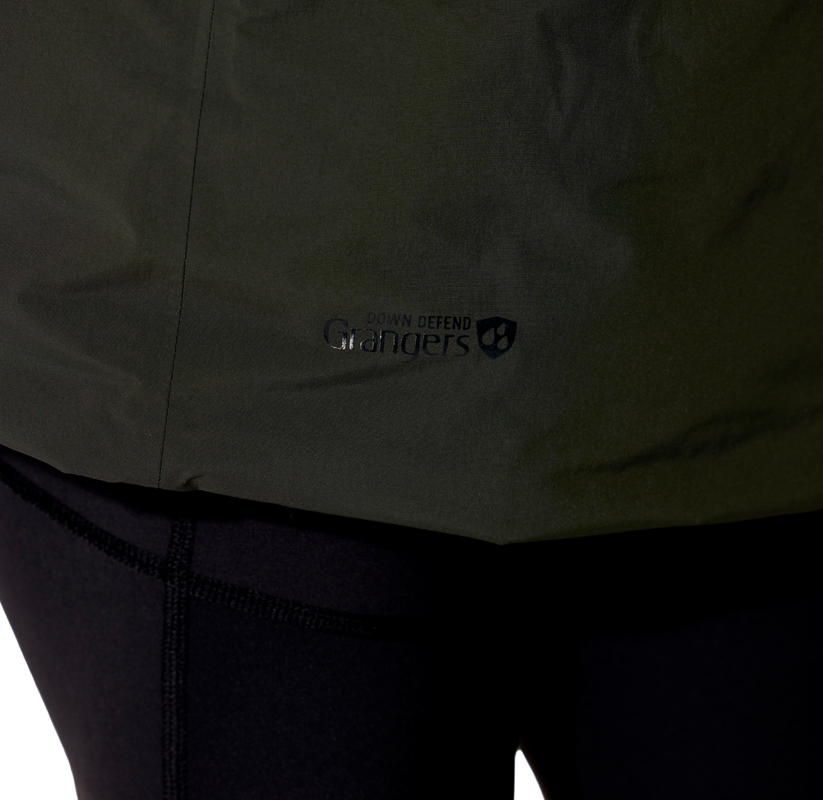 Womens_Valiance_Parka_DarkArmy_QDC_06_DAY_model_37