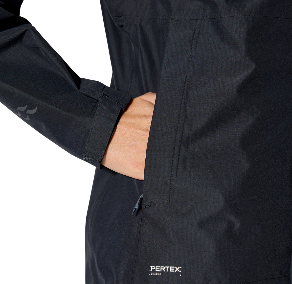 Womens_Downpour_Jacket_Black_QWI_07_TMB_Model_11956