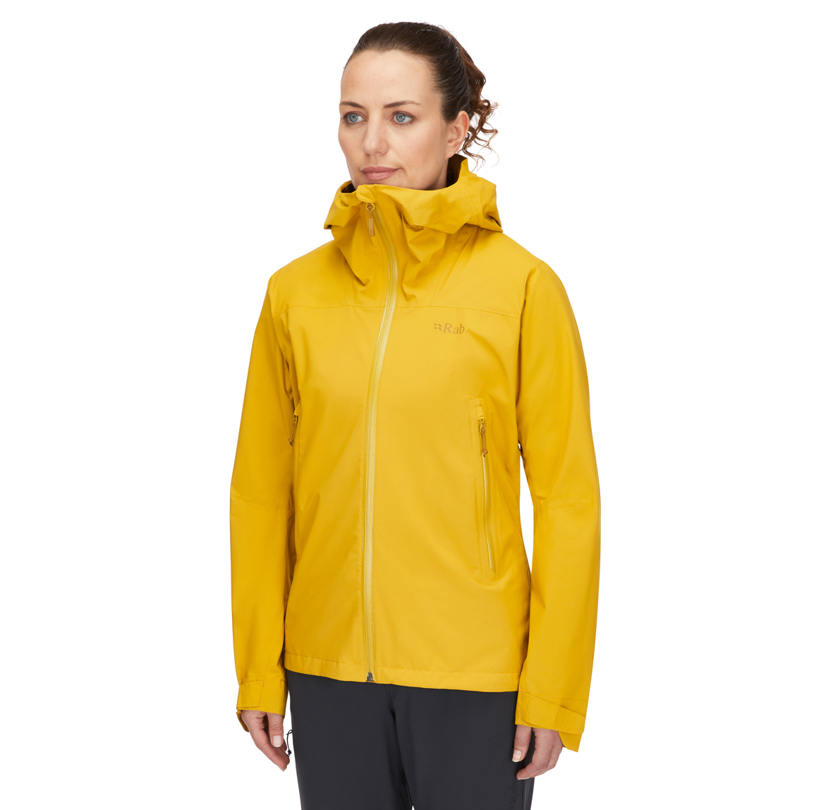 Womens_Downpour_Light_Jacket_Sahara_QWG_91_SAH_Model_Angle