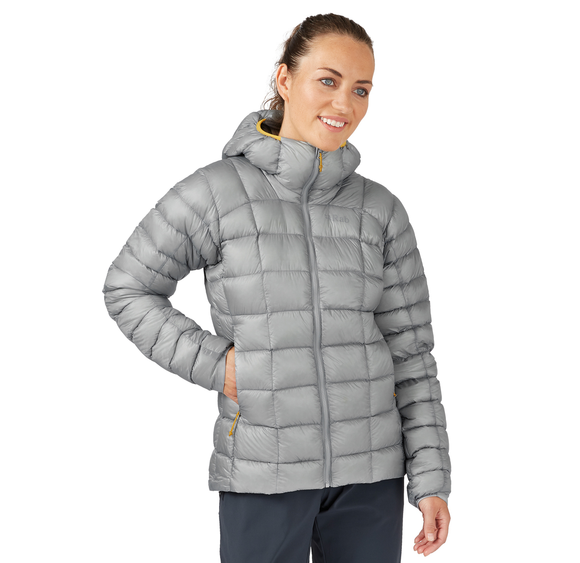 Womens_Mythic_G_Jacket_Cloud_QDB_63_CLO_Model_Front_05