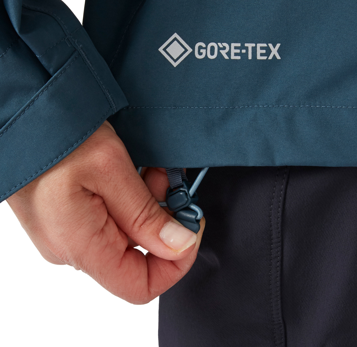 Womens_Namche_GTX_Jacket_OrionBlue_QWH_78_ORB_Model_Detail_04