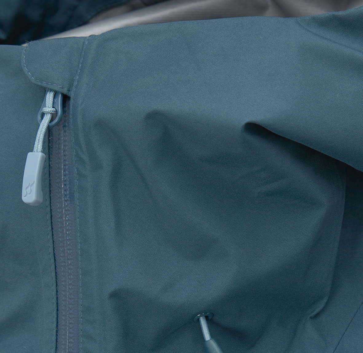 Womens_Namche_GTX_Jacket_OrionBlue_QWH_78_ORB_Detail_03