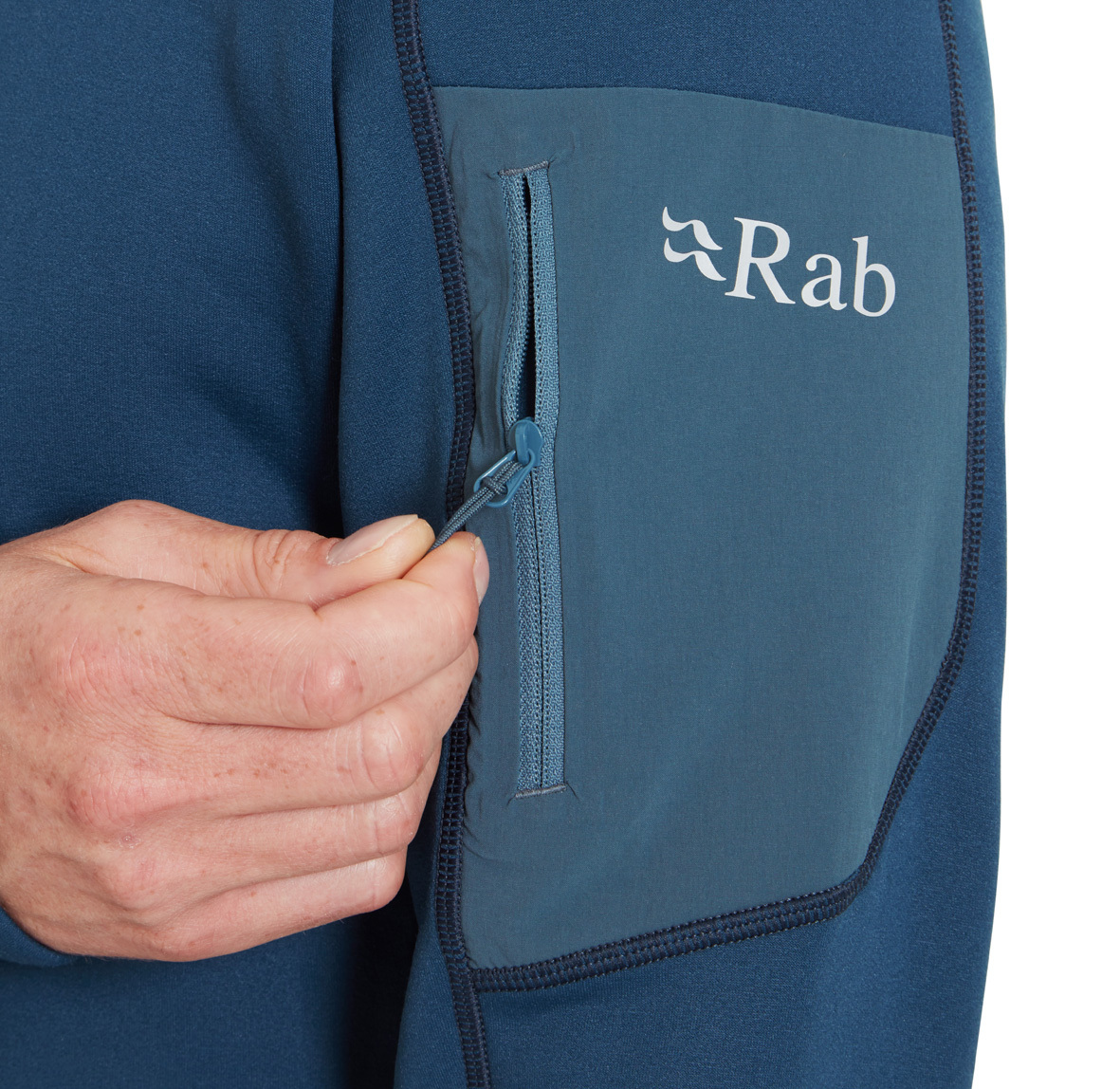 Modulus_Hoody_TempestBlue_QFG_15_TMB_Model_Detail_03
