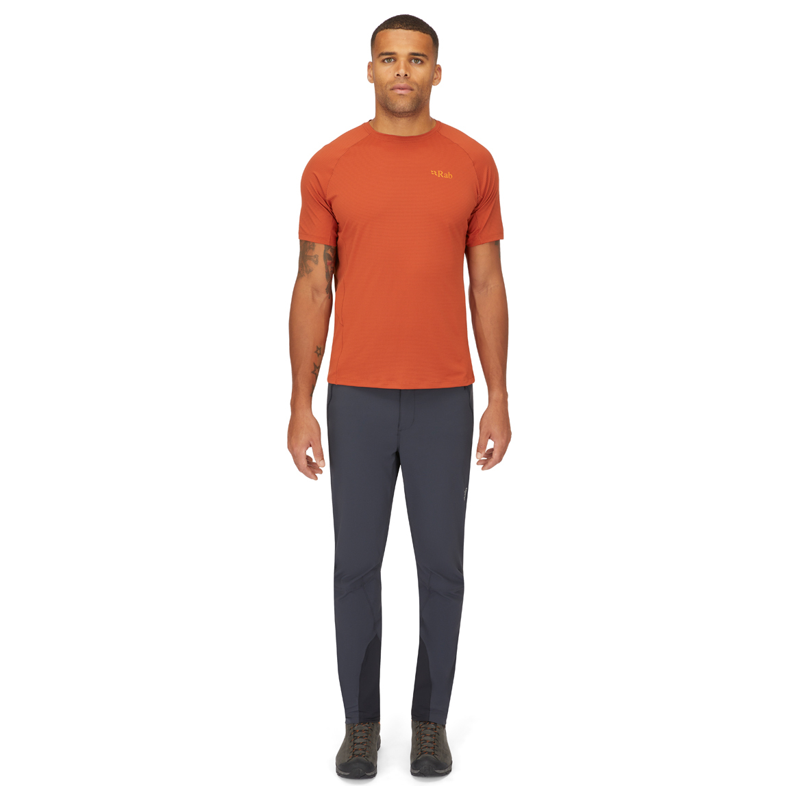 Sonic_Tee_RedClay_QBL_01_RCY_Model_Front