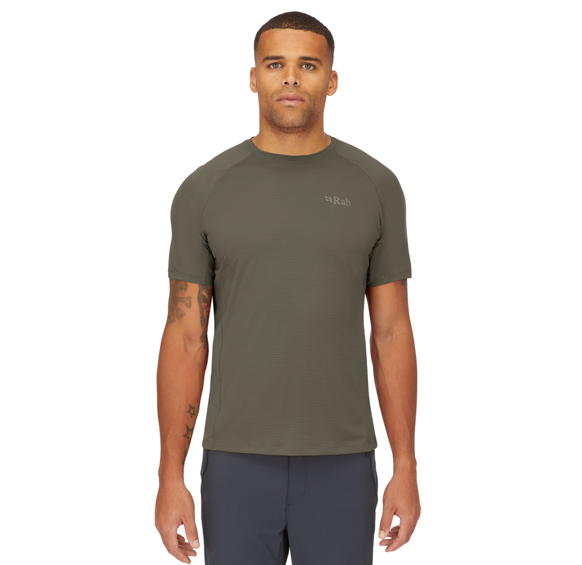 Sonic_Tee_LightKhaki_QBL_01_LKH_Model_Front_Crop