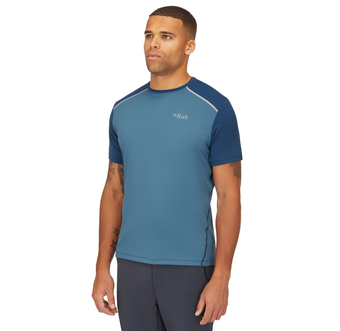 Force_Tee_OrionBlue_TempestBlue_QBL_05_OBT_Model_Front_Angle