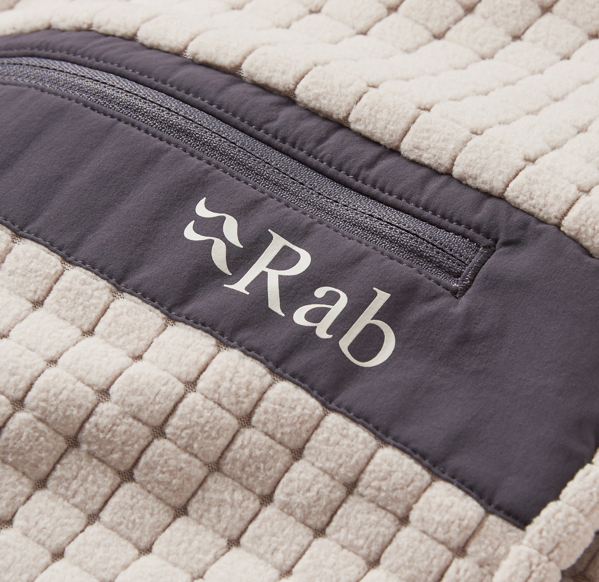 Ramshaw_Pull_On_Pebble_QFG_76_PBE_detail