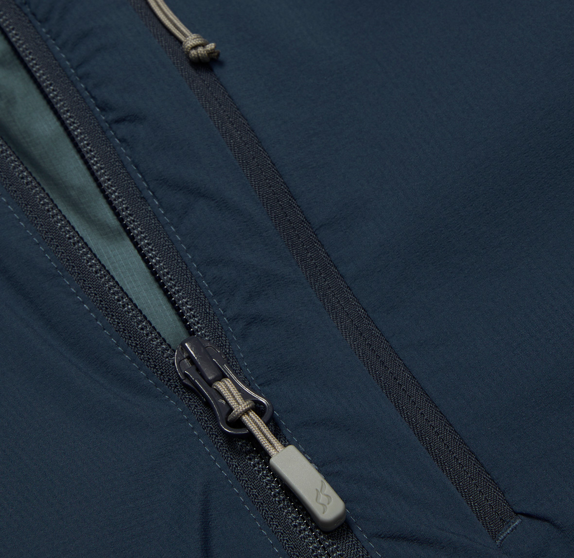Xenair_Vest_TempestBlue_QIP_19_TMB_Detail_03