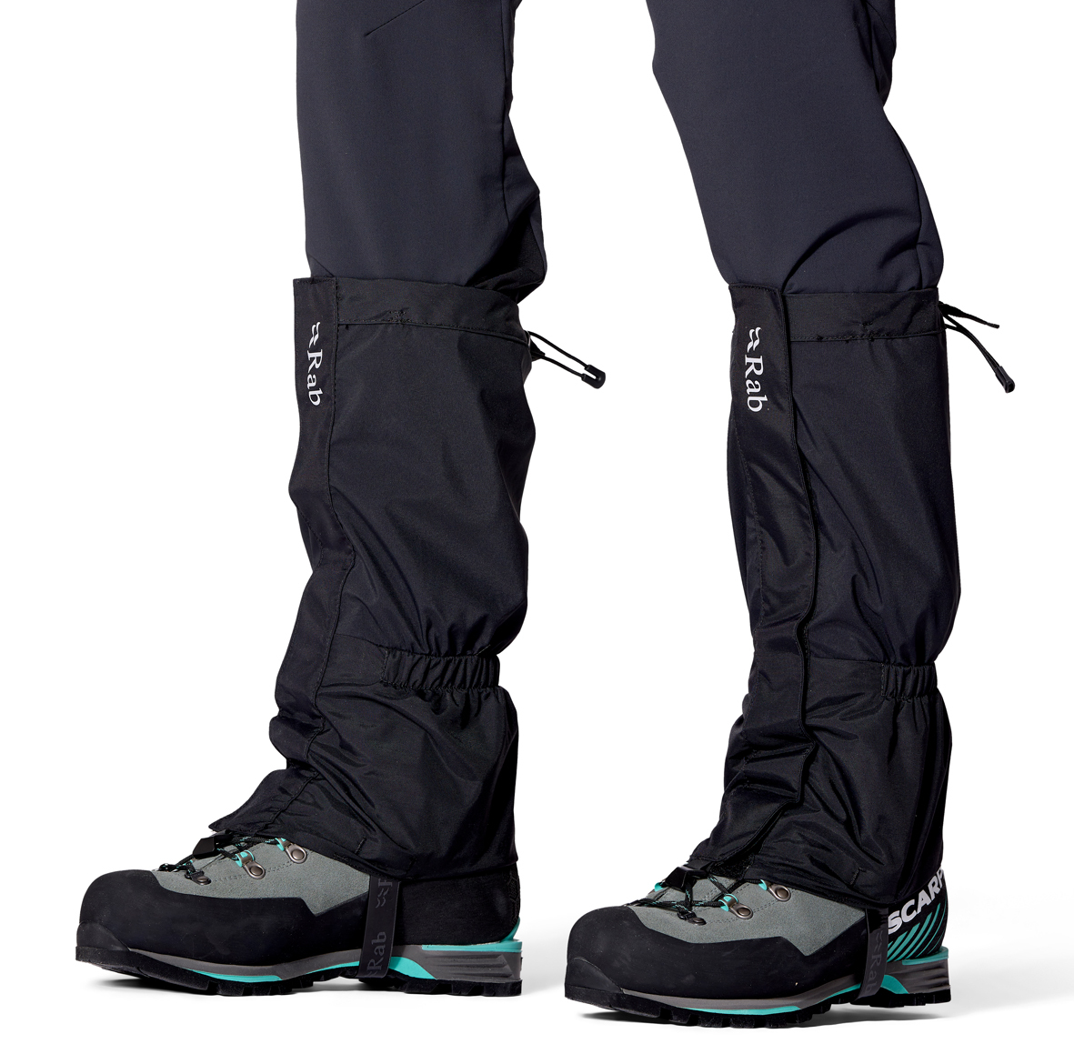 Kangri_GTX_Gaiter_Black_QAJ_42_BLK_model_front2