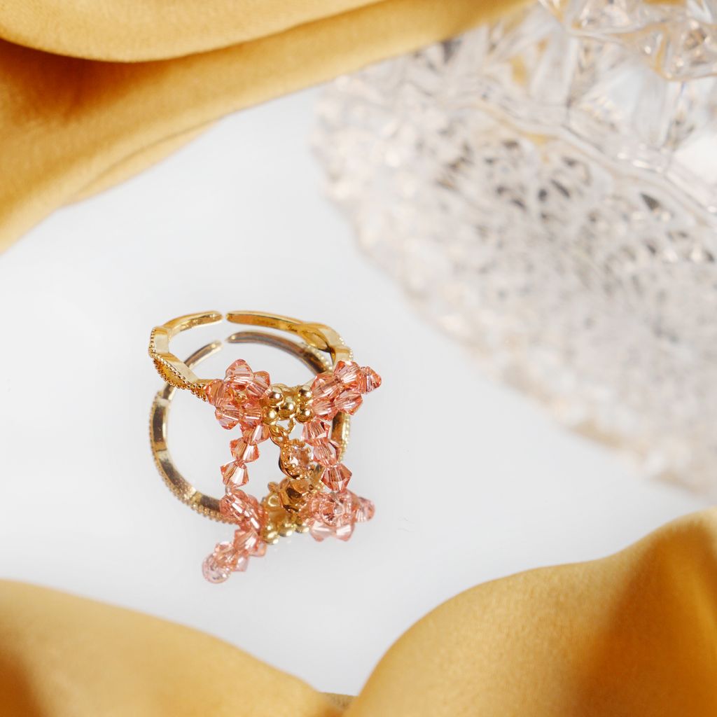 Regalia Bow Ring in Penelope