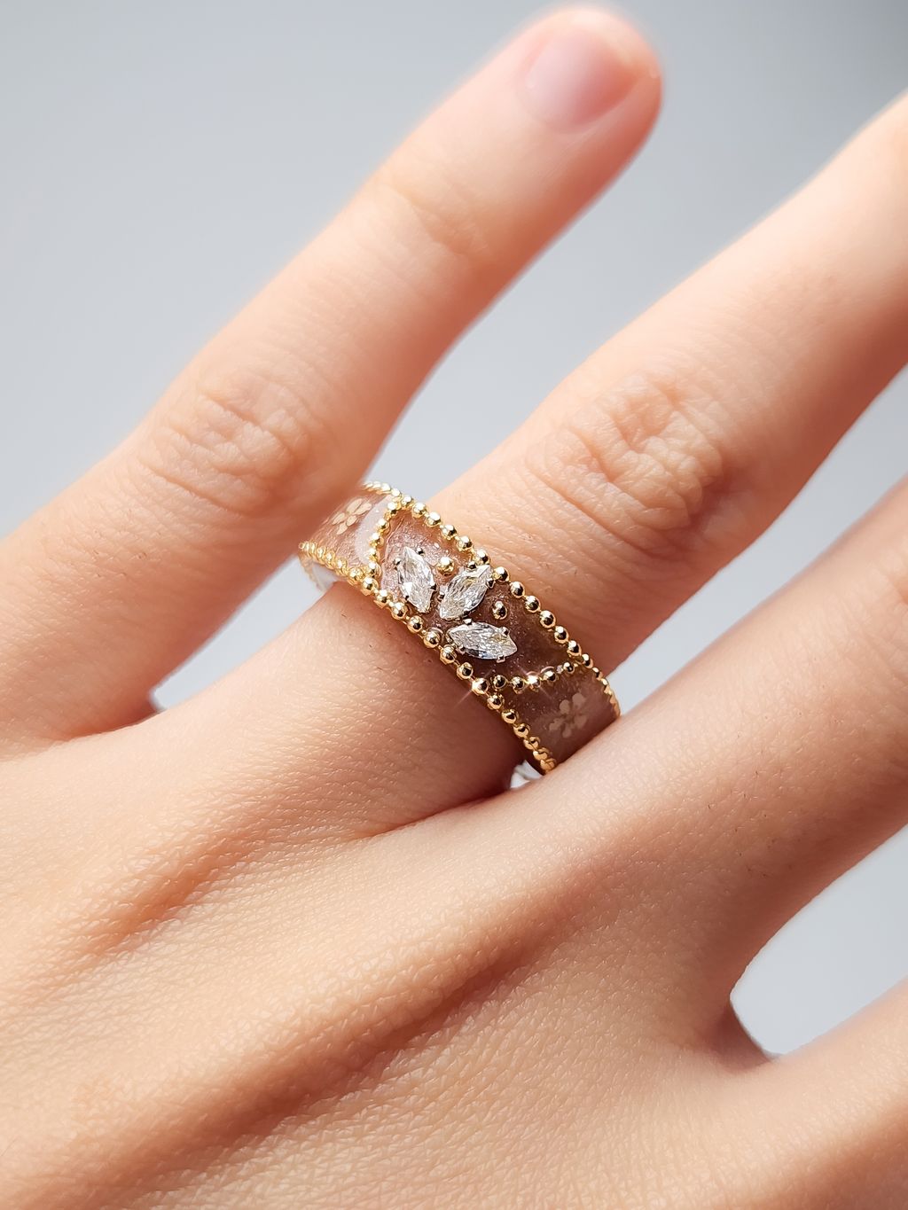 Timora Ring in Champagne