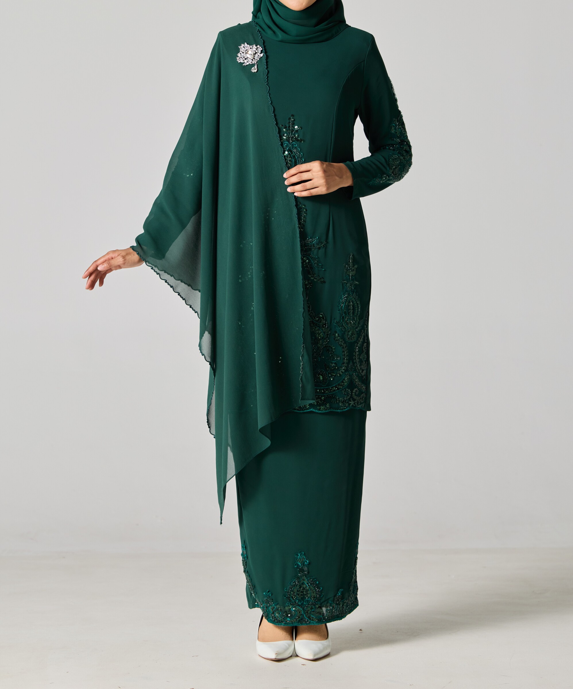 EMERALD GREEN