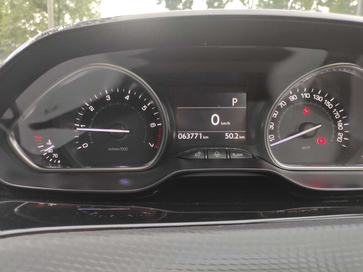 Peugeot 2008 1.6 (A) 2015 Meter