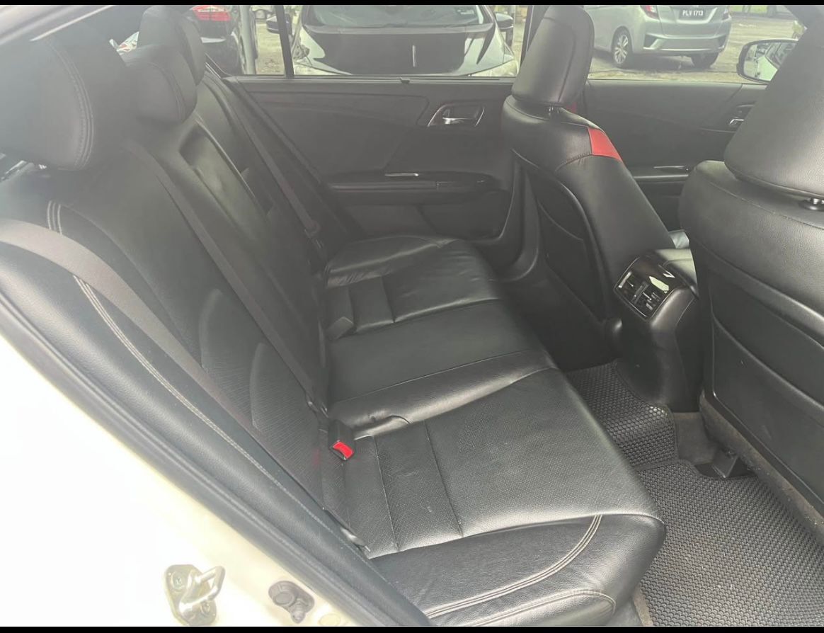 2013 Honda Accord 2.0 (A) VTI-L Full Spec Back Seat