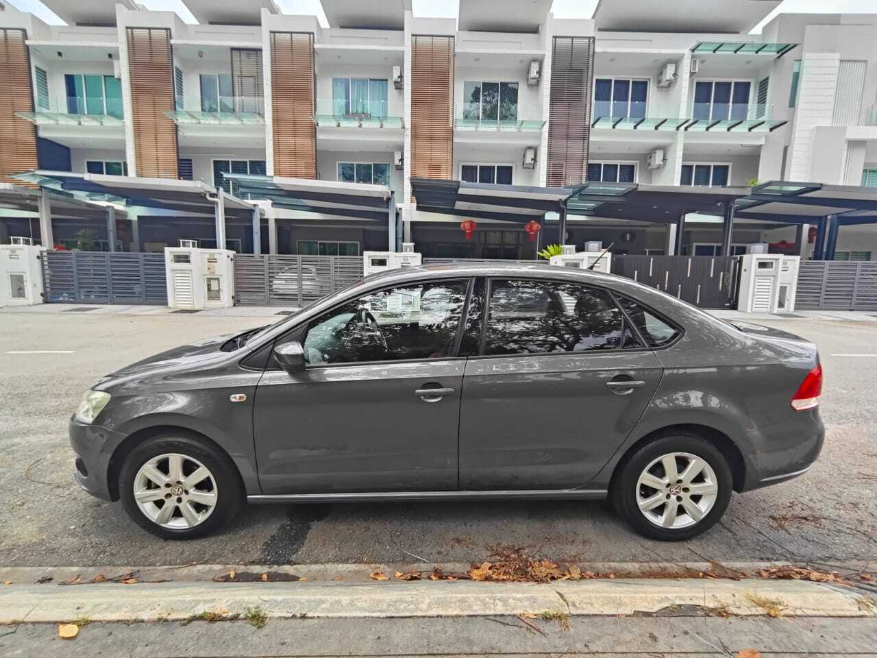 Volkswagen Polo 1.6 (A) 2014 Left