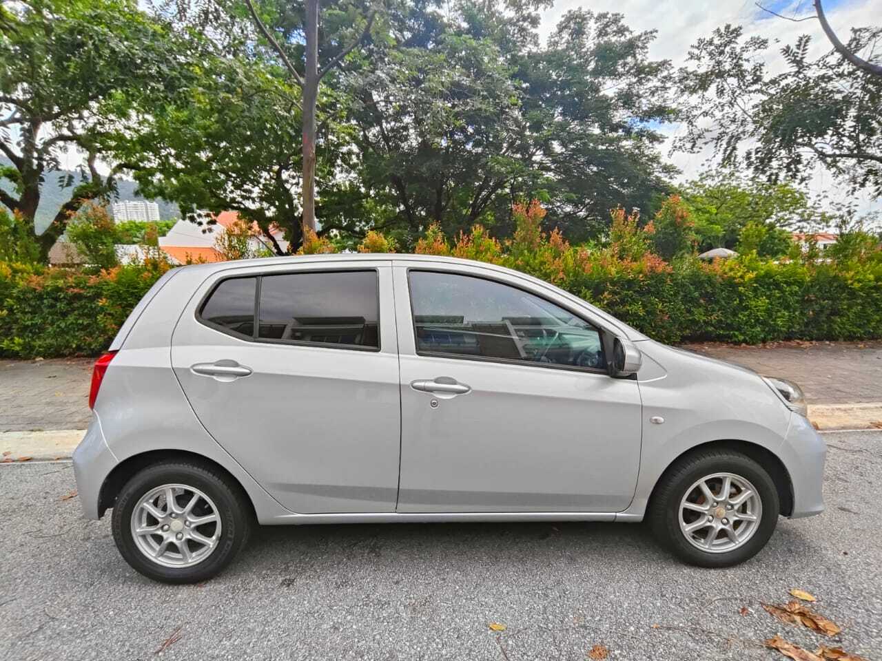 Perodua Axia 1.0 X (A) 2019 Right Side