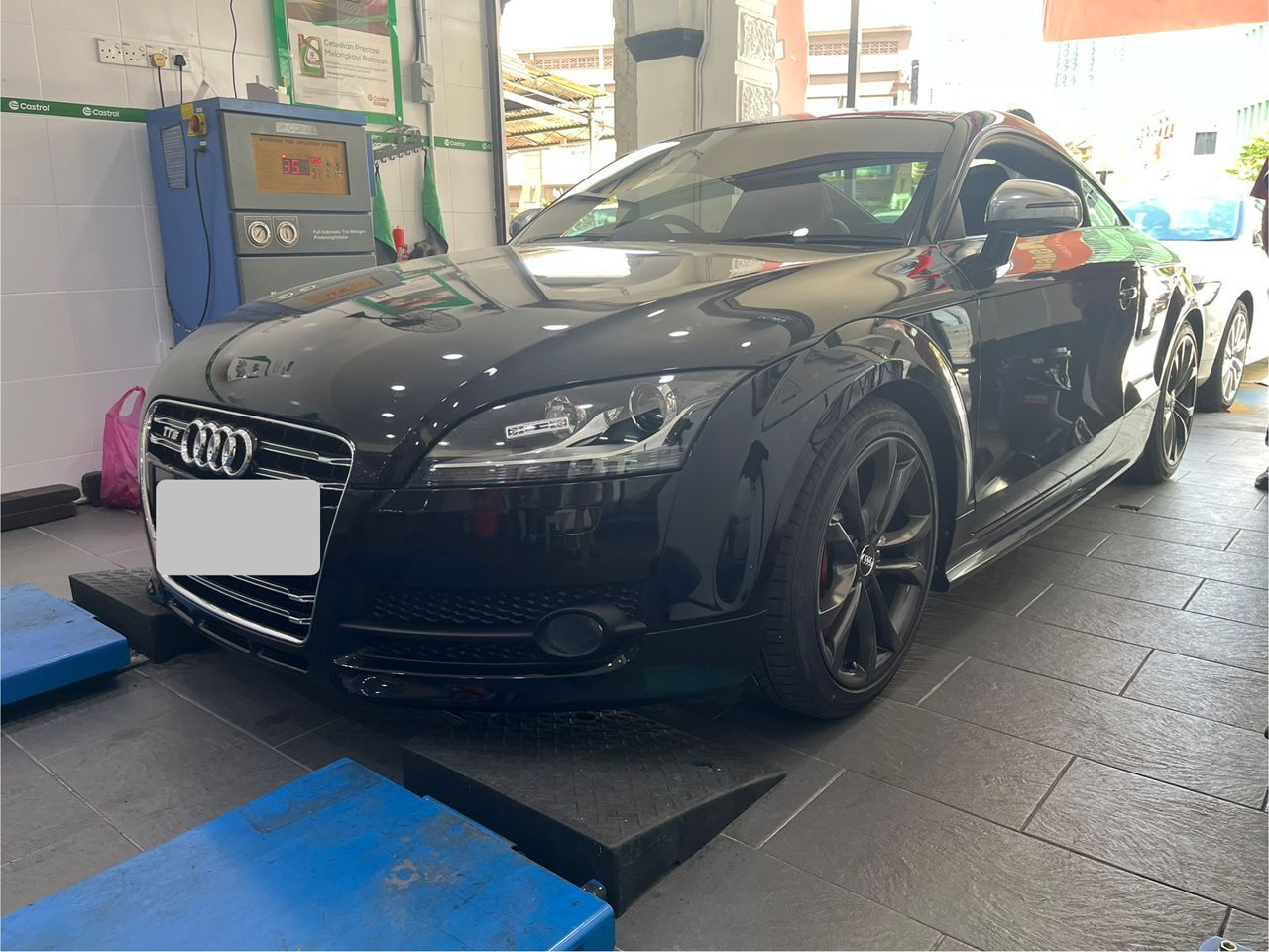 Audi TTS Mk2 20082012 Audi TTS 2.0 (A) Front Left