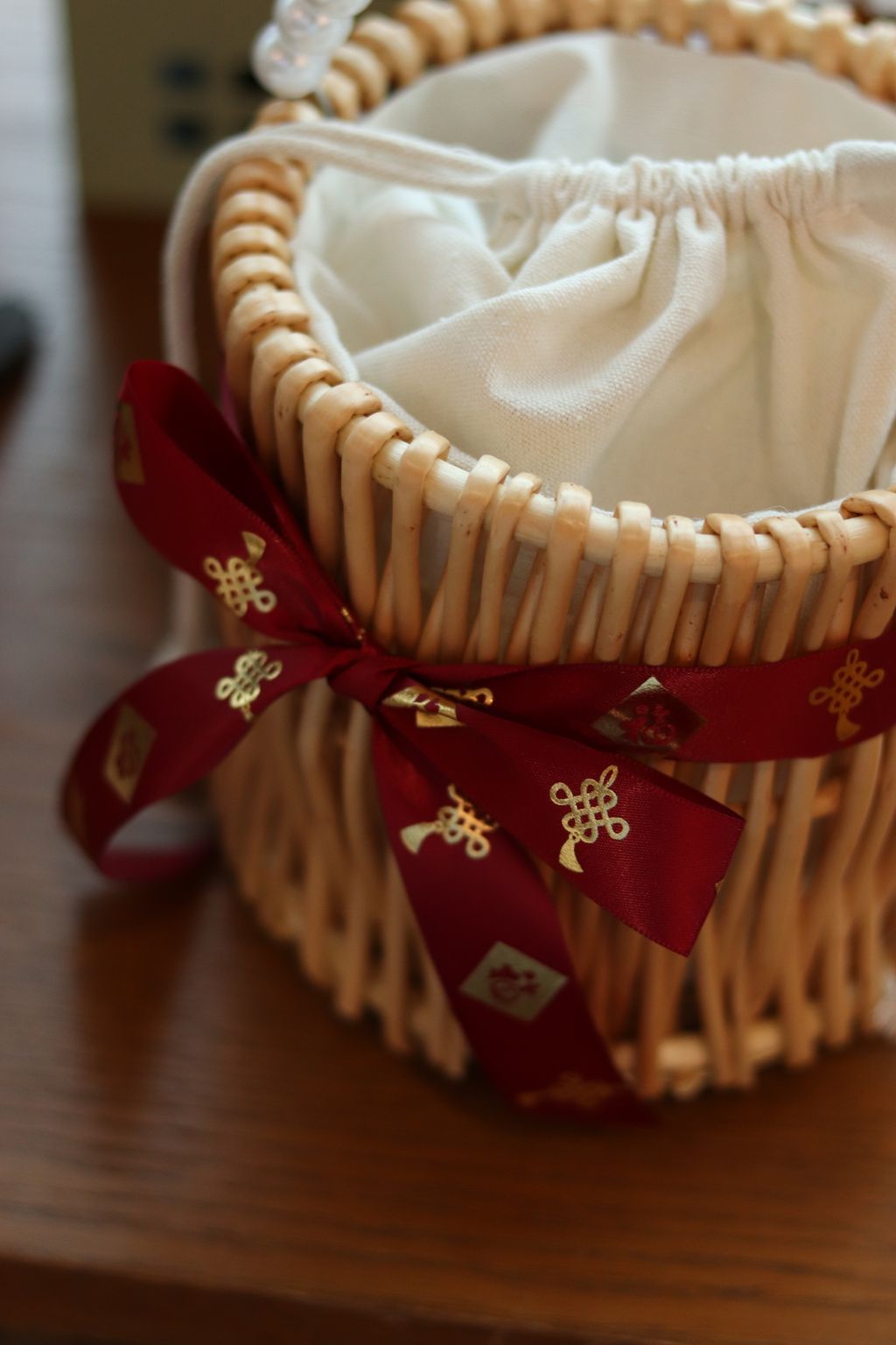 篮子包装 竹藤精致新年燕窝礼篮 里面装的是真燕窝 绝不撞款 原创包装