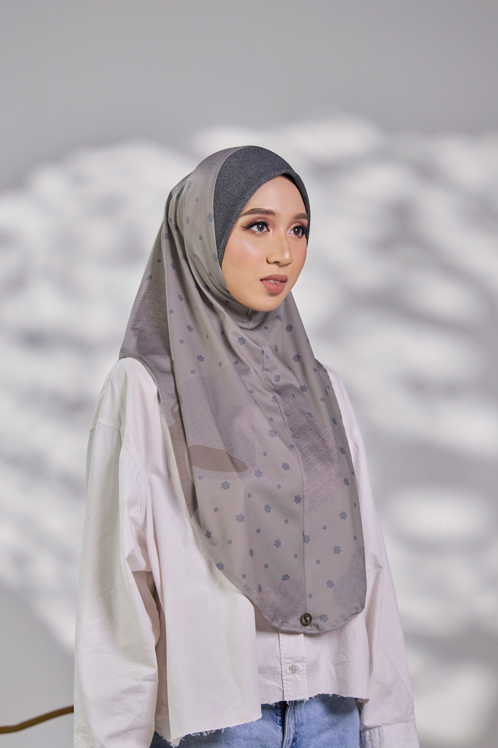 WEB_0032_sirruhu0708 235_1