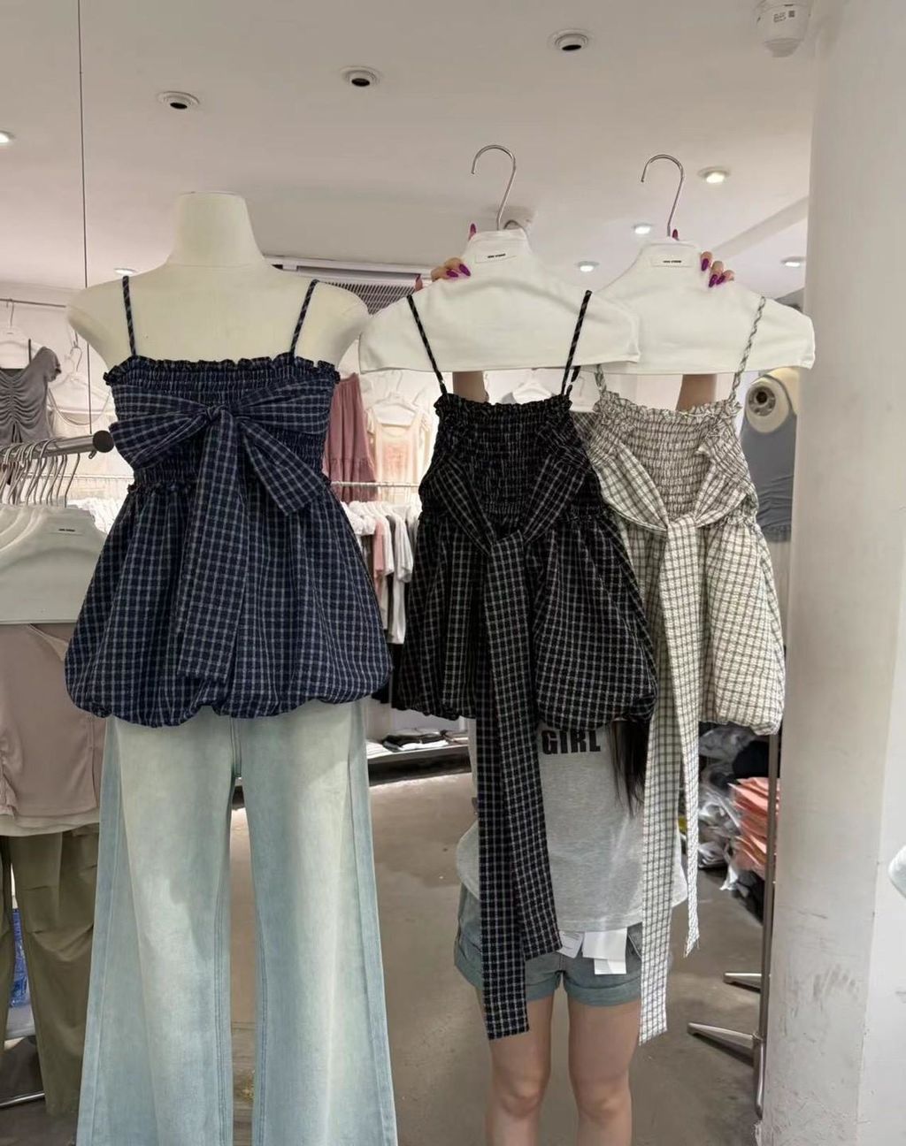 sweet-offshoulder-bow-dress.jpg