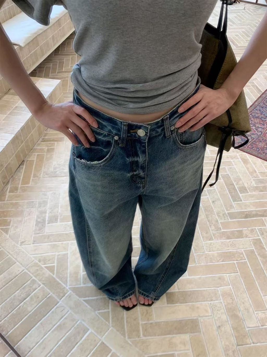 lightwash-korean-jeans.jpg