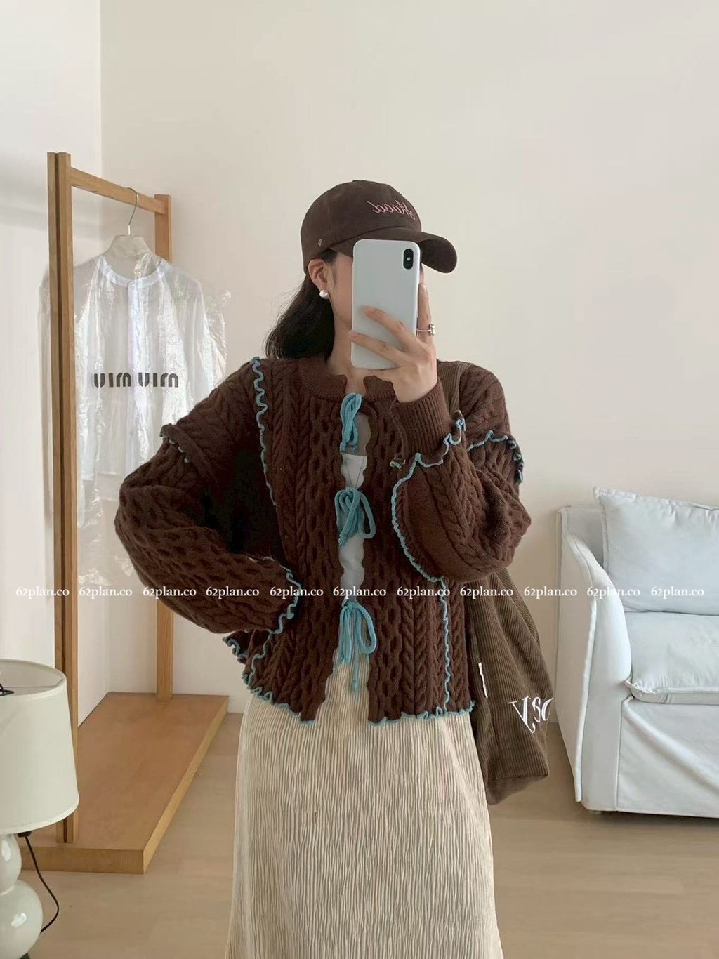 62plan 日系風撞色花邊針織毛衣外套 咖色穿搭