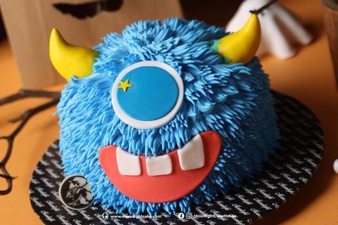 BABY MONSTER – Moonlight Cake House