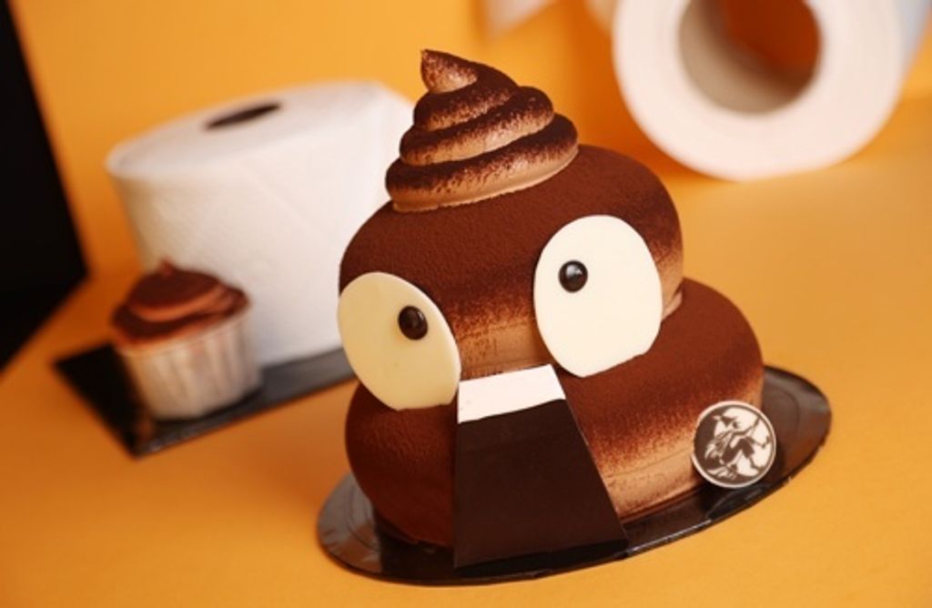 Holly_Shit_1_1334x872