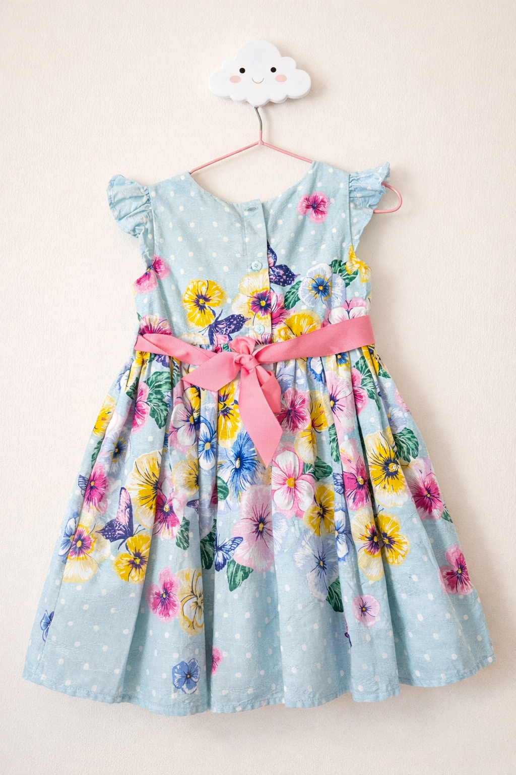 Children's dress on cloud hanger (1)