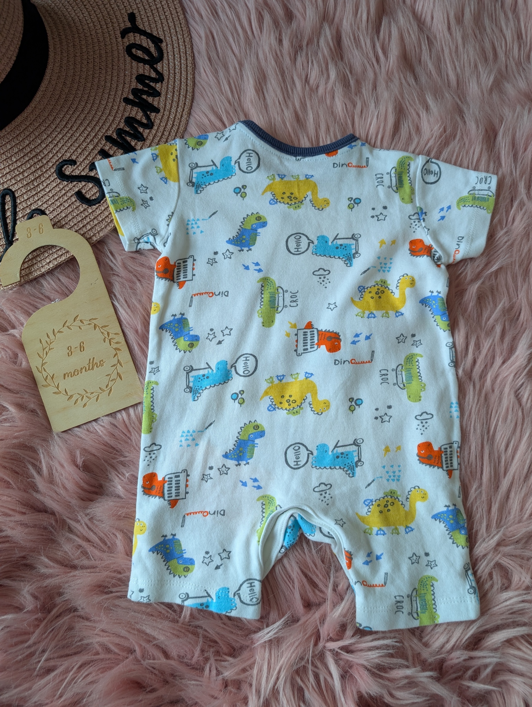 PXL_20251122_023604376