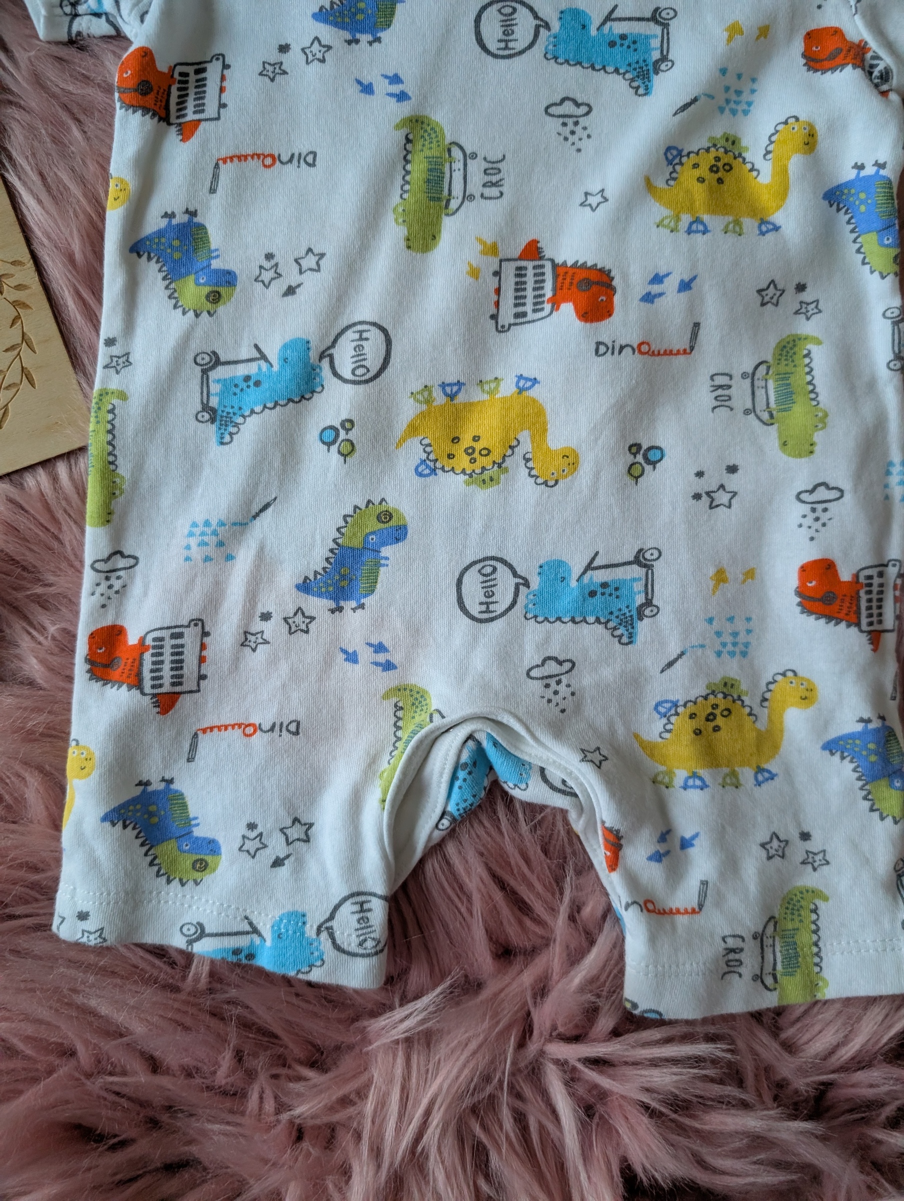 PXL_20251122_023606366