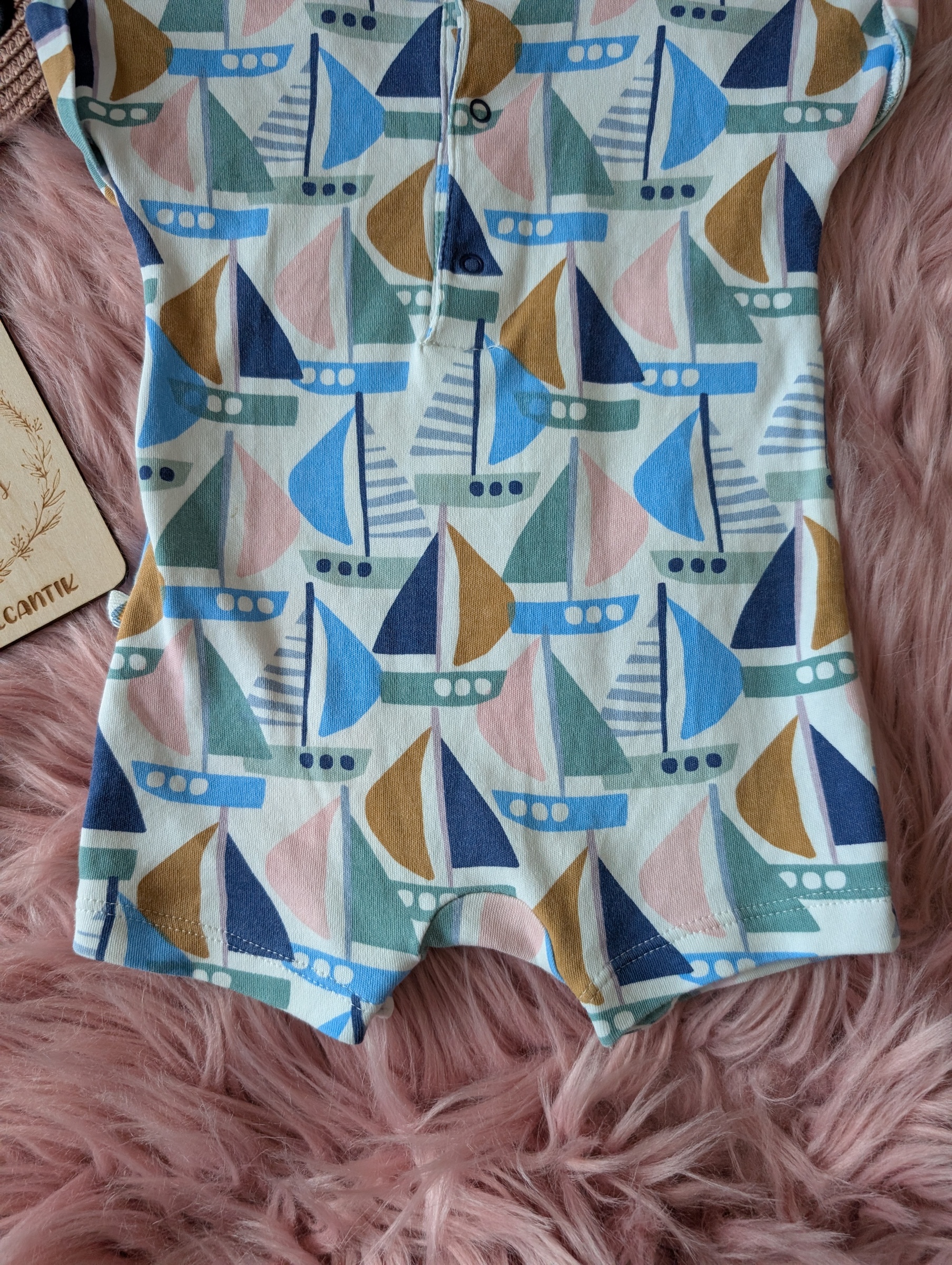 PXL_20251122_023722008