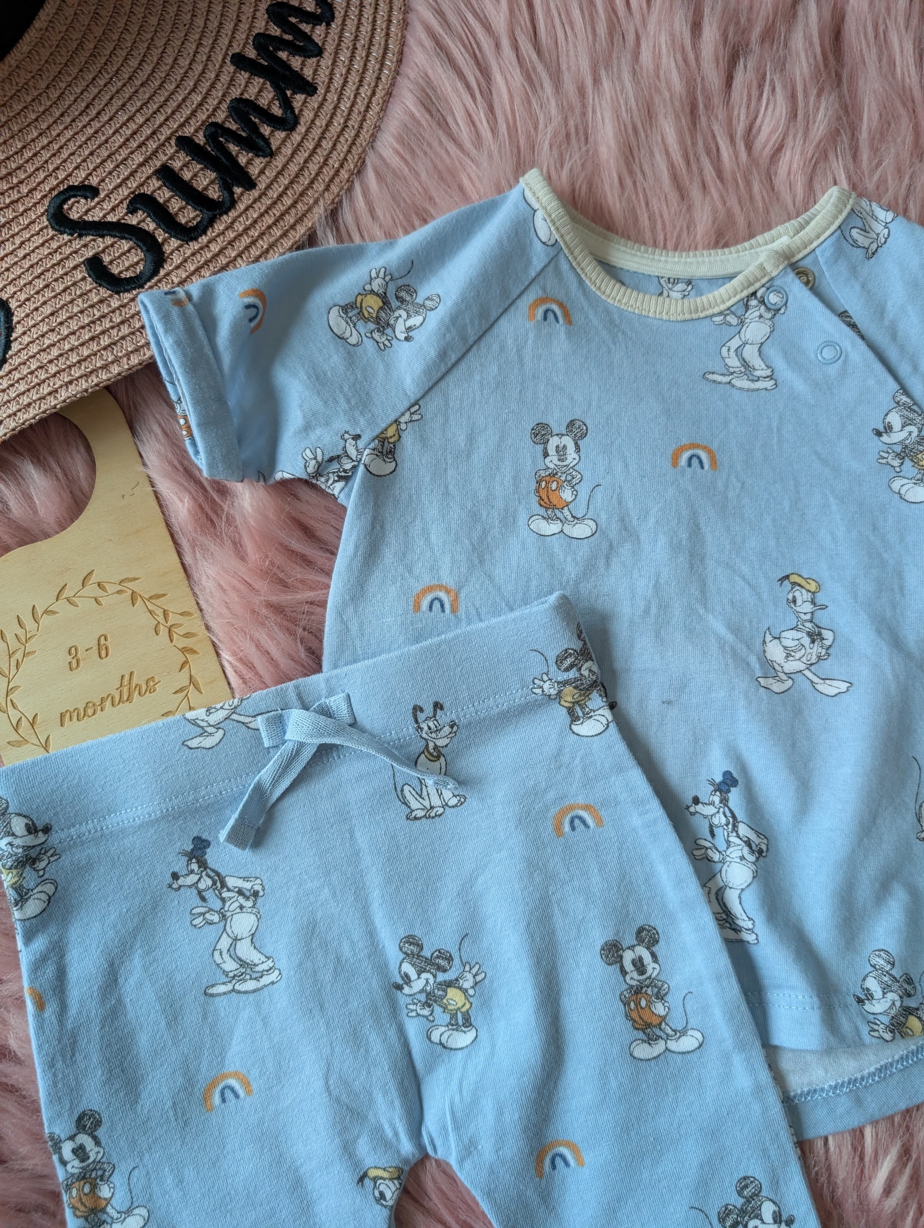 PXL_20251122_025120223