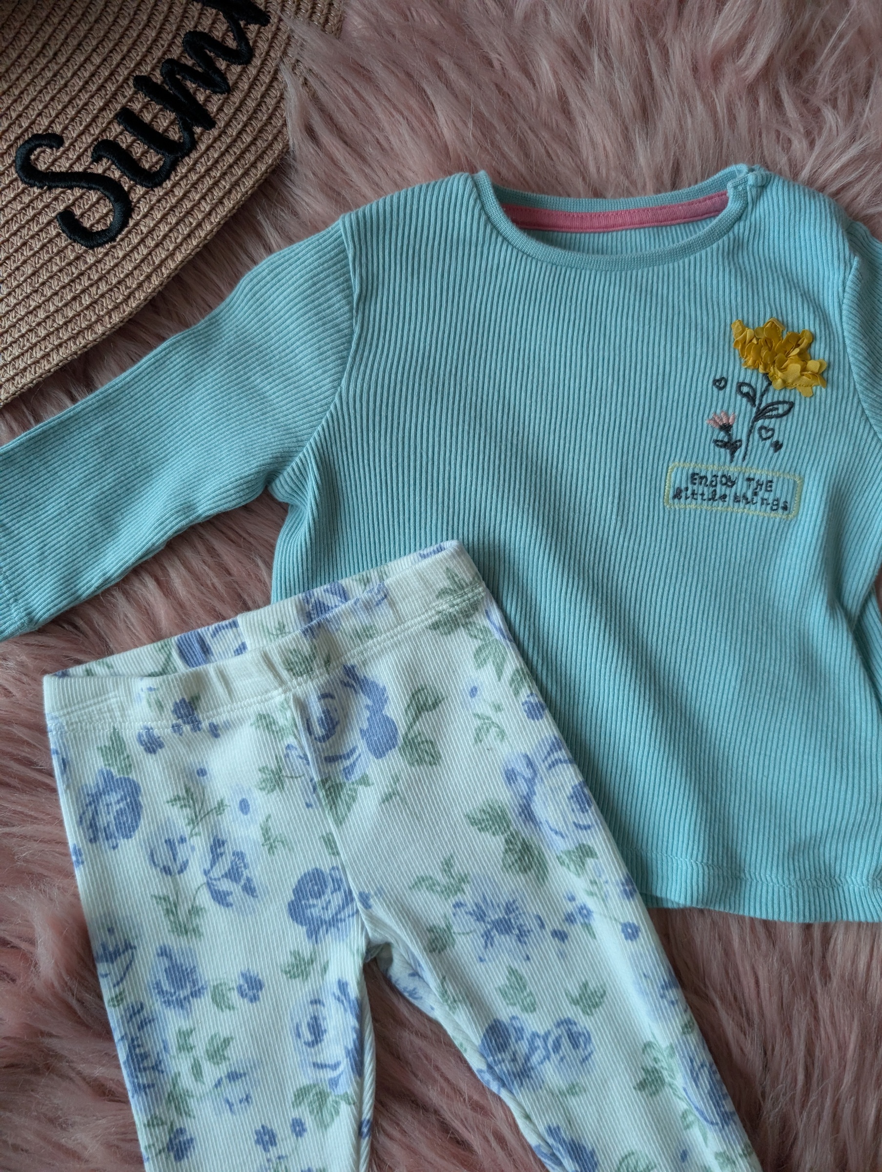 PXL_20251122_040224791