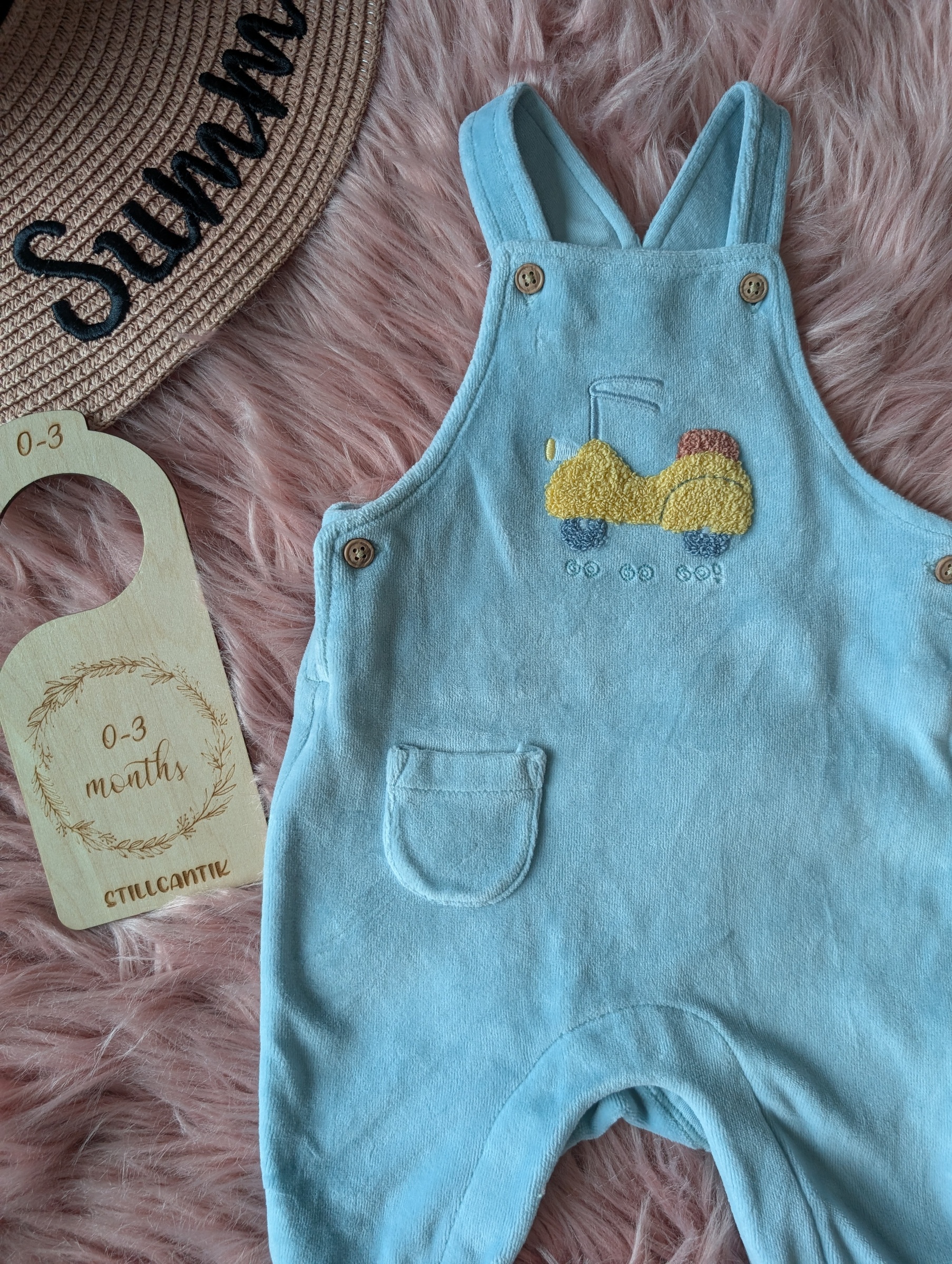 PXL_20251122_050949203