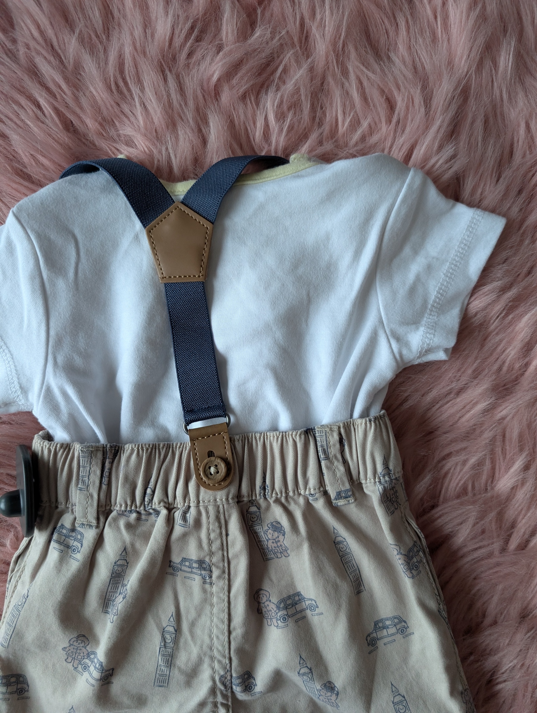 PXL_20251122_045307840